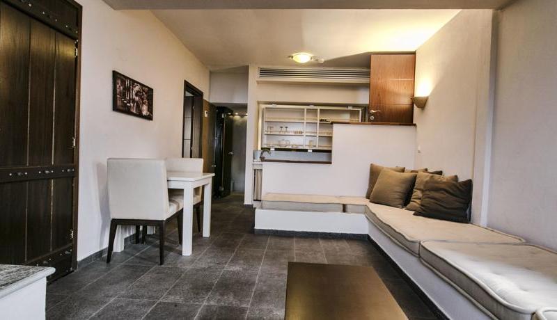 12 Months Luxury Resort