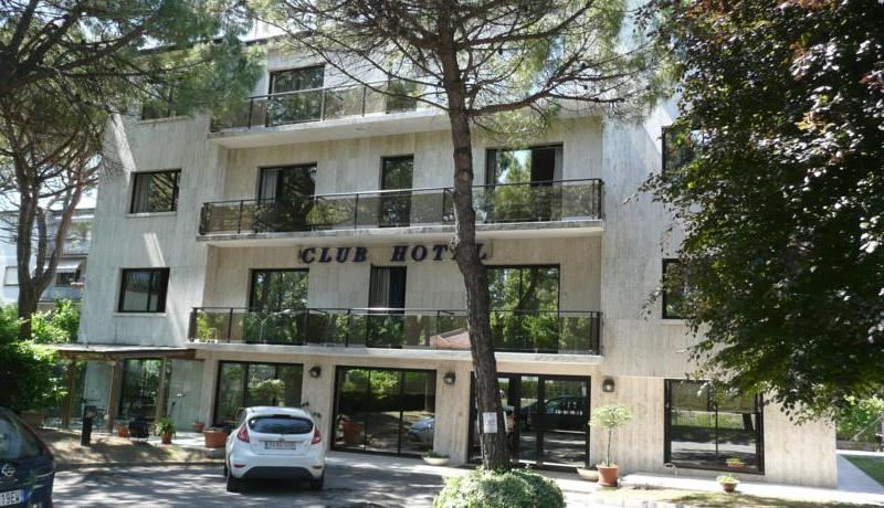 Club Hotel