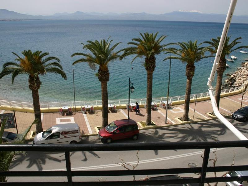 Petit Palais Hotel
