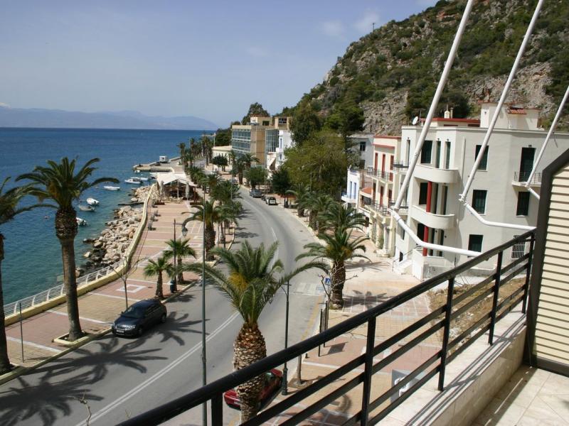 Petit Palais Hotel