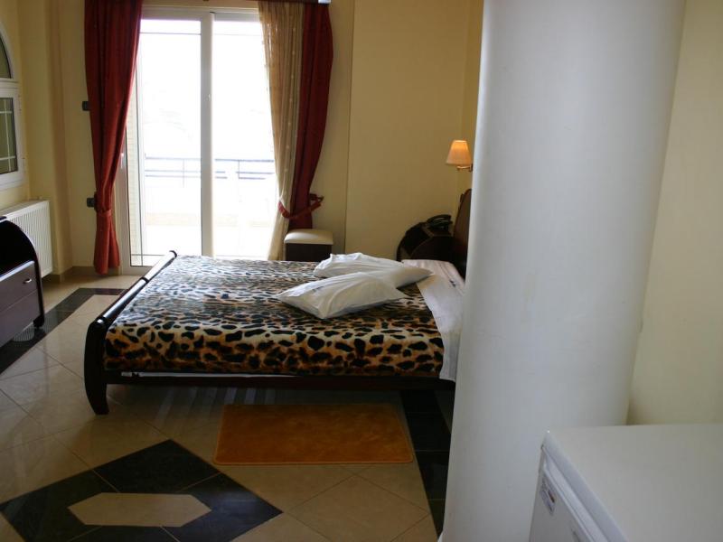 Petit Palais Hotel