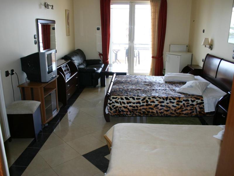 Petit Palais Hotel