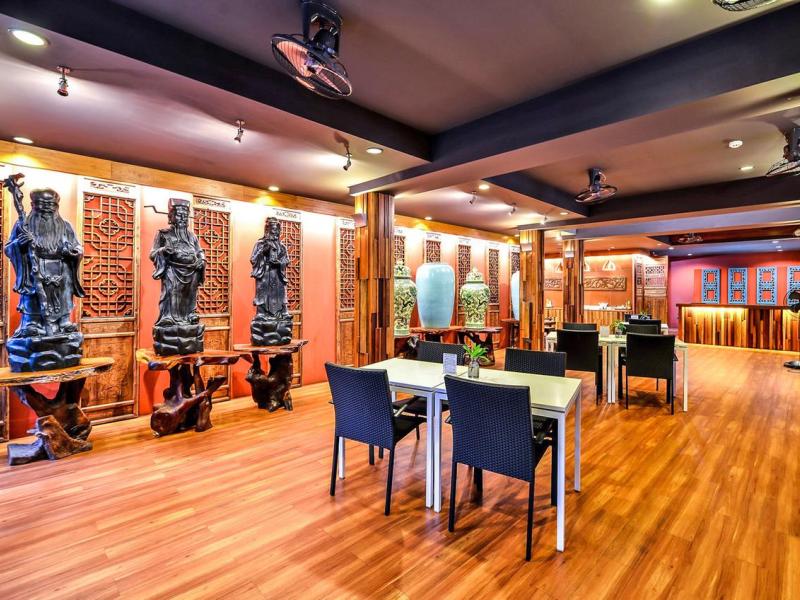 Lap Roi Karon Beachfront