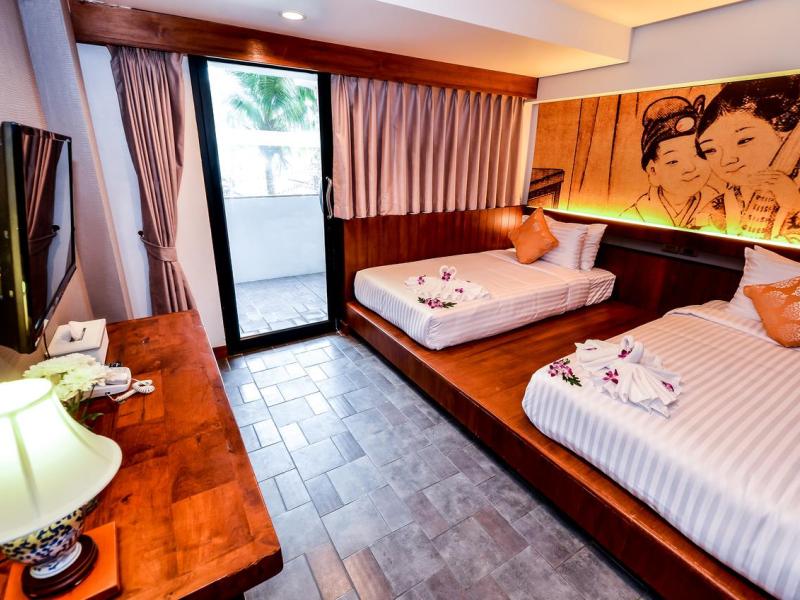 Lap Roi Karon Beachfront