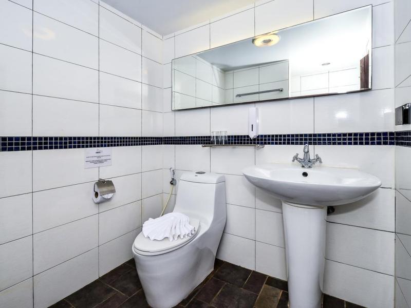 Lap Roi Karon Beachfront