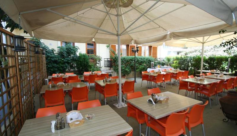 Ellopia Hotel