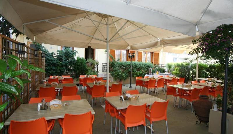 Ellopia Hotel