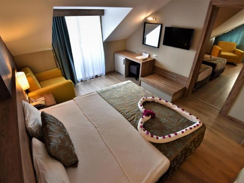 Lucida Beach Hotel