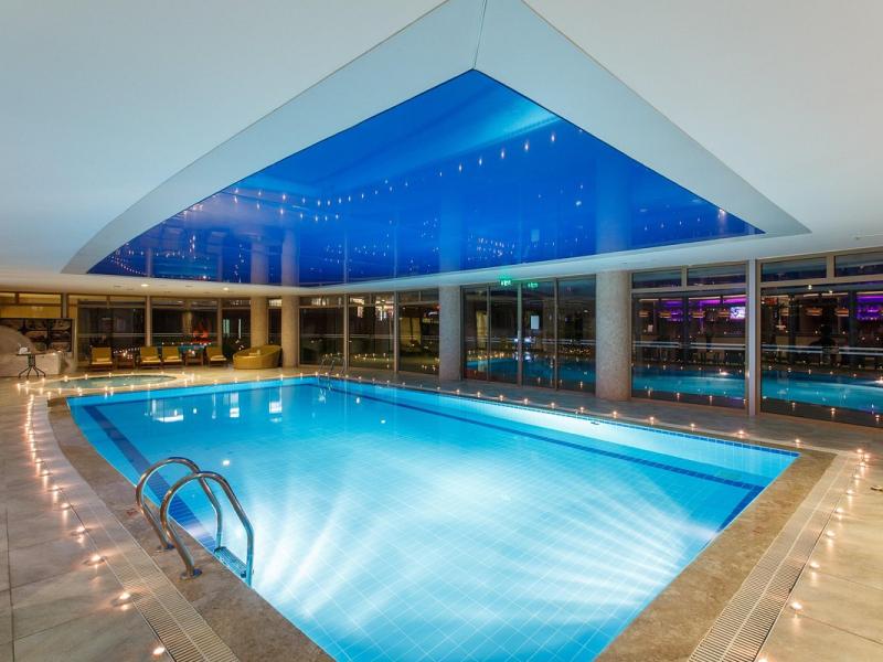 Lucida Beach Hotel
