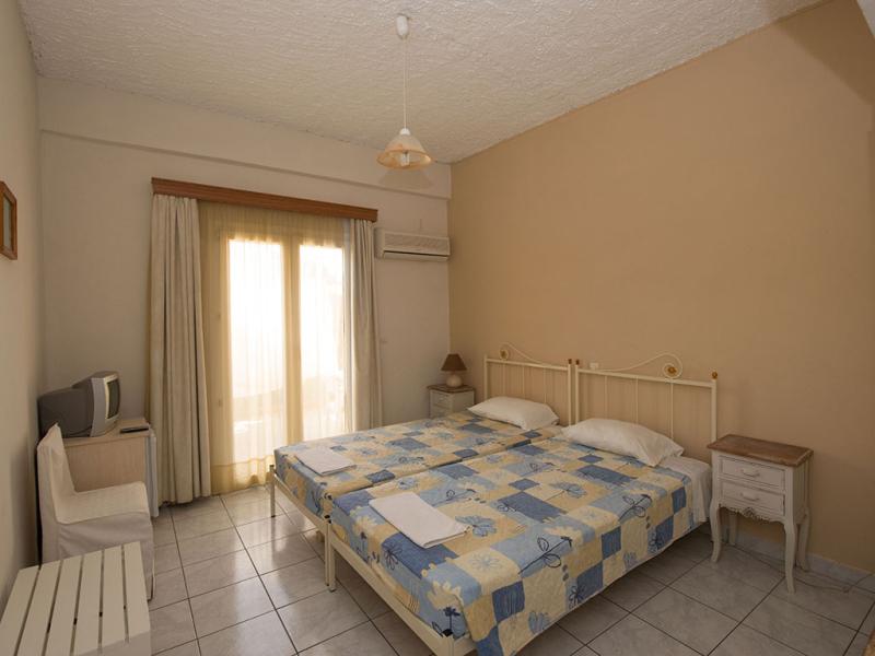 Kormoranos Beach Hotel