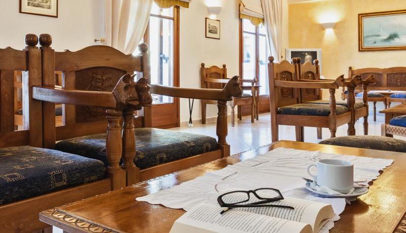 Aeolos Hotel