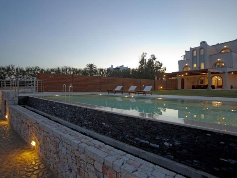 Antonoglou Beach Villa Lachania