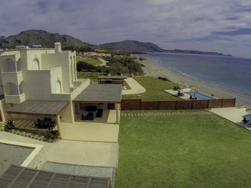 Antonoglou Beach Villa Lachania