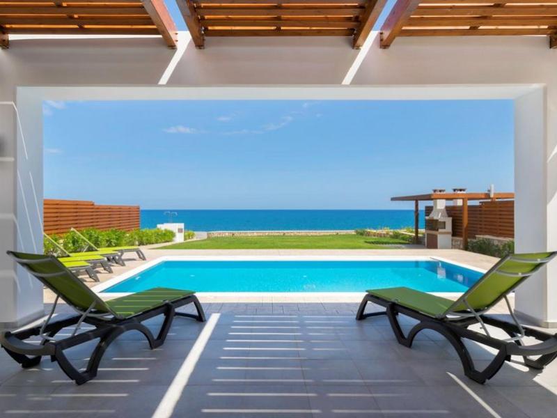 Antonoglou Beach Villa Lachania