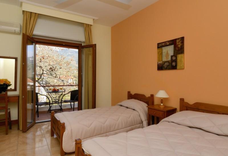Izela Hotel