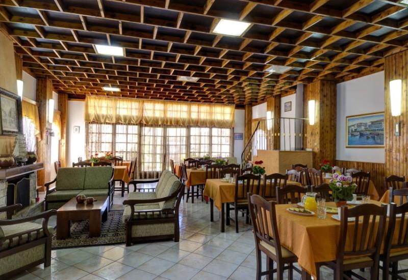 Izela Hotel