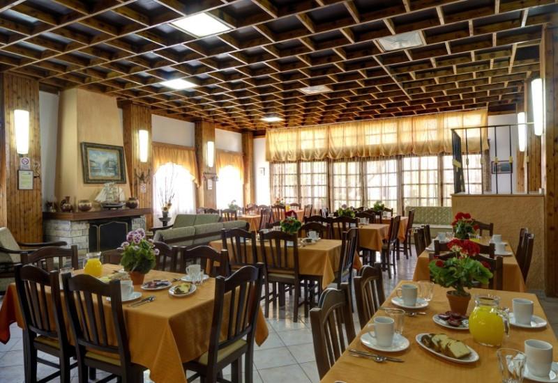 Izela Hotel