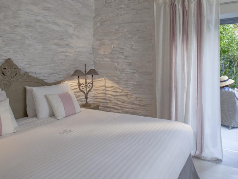 Micra Anglia Boutique Hotel