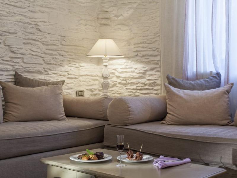 Micra Anglia Boutique Hotel