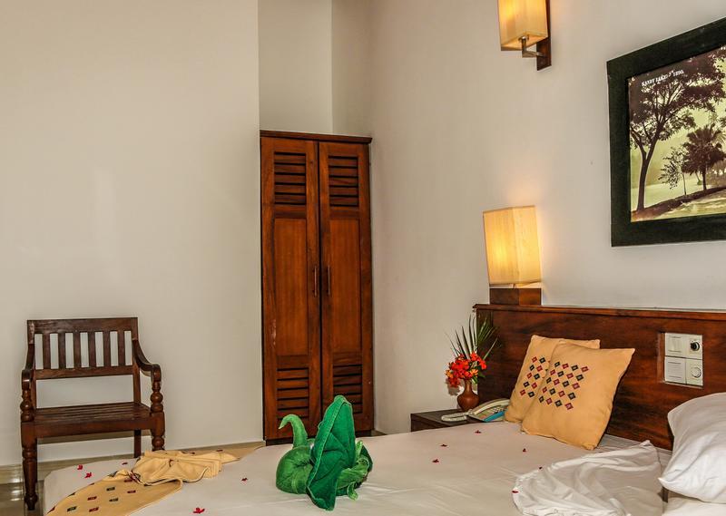 Senani Hotel by Oak Ray