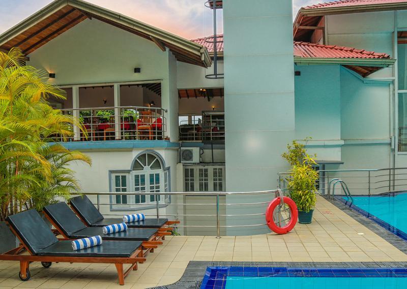 Senani Hotel by Oak Ray