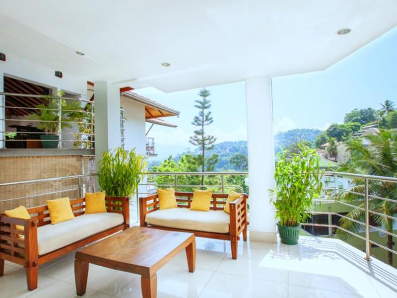Senani Hotel by Oak Ray