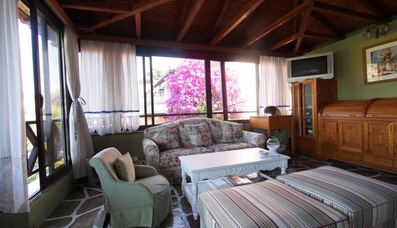 Liadromia Hotel