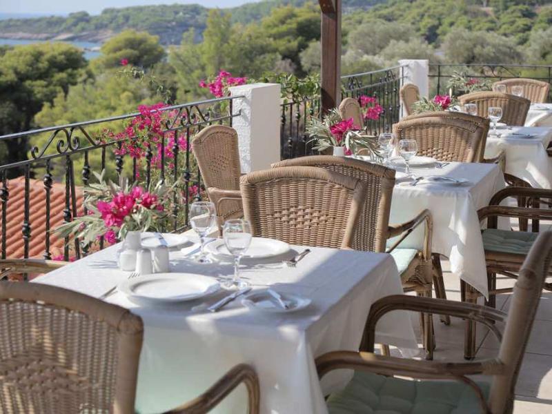 Yalis Hotel
