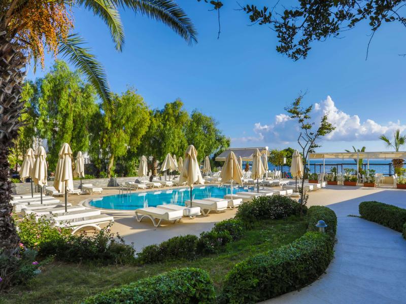 Dragut Point North Hotel