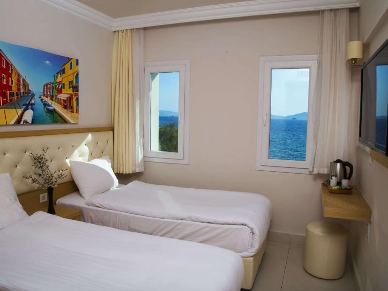 Dragut Point North Hotel