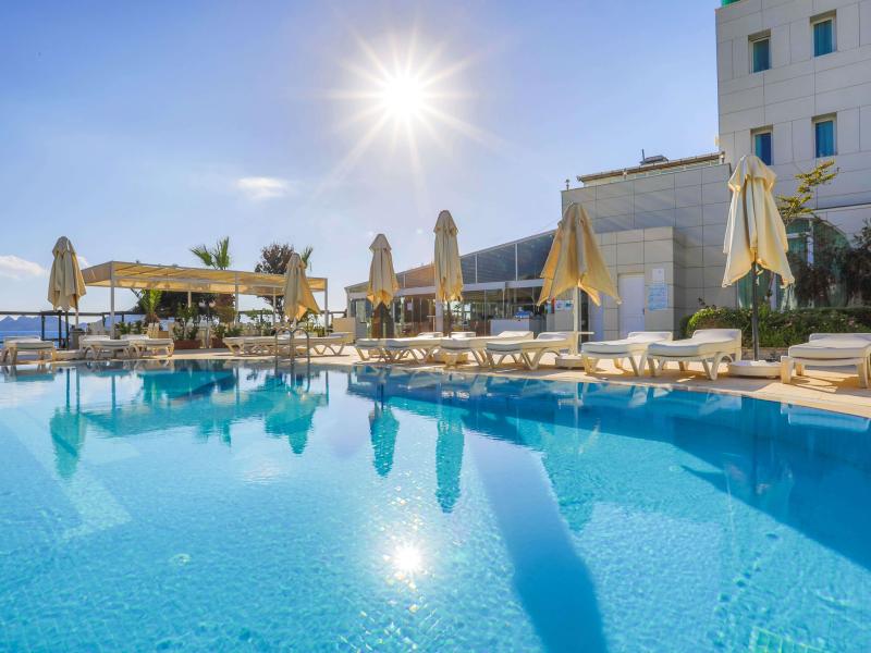 Dragut Point North Hotel