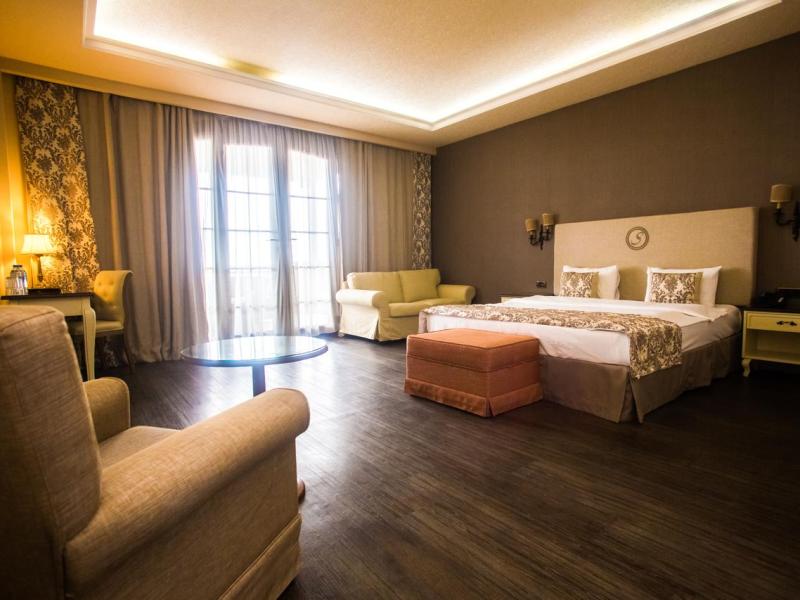 Sapphire Marine Hotel