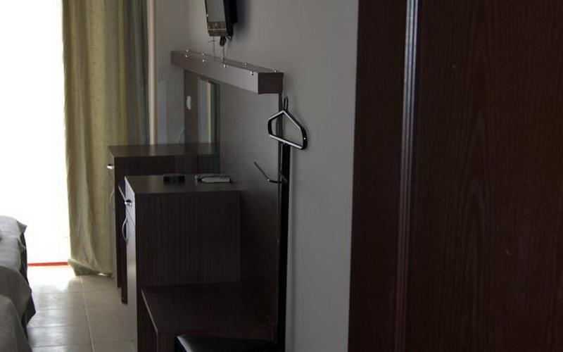 Kalamaki Beach Hotel