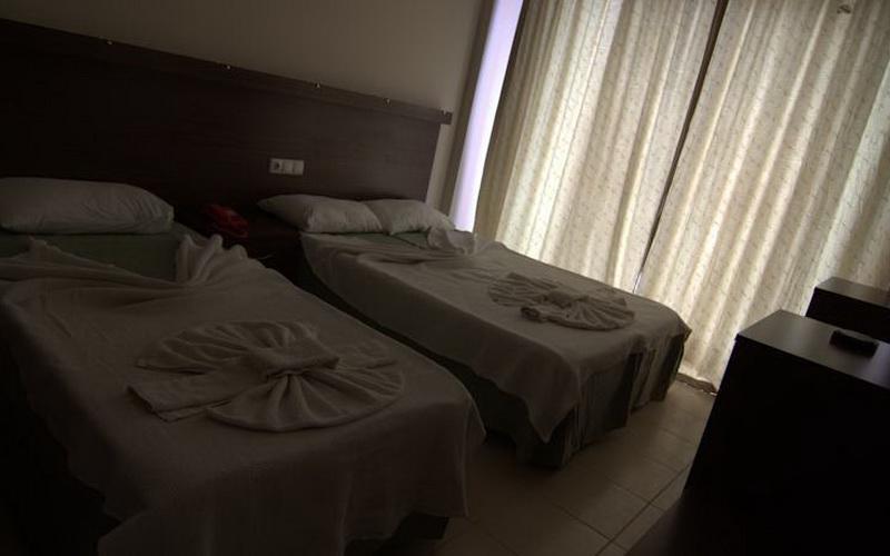 Kalamaki Beach Hotel