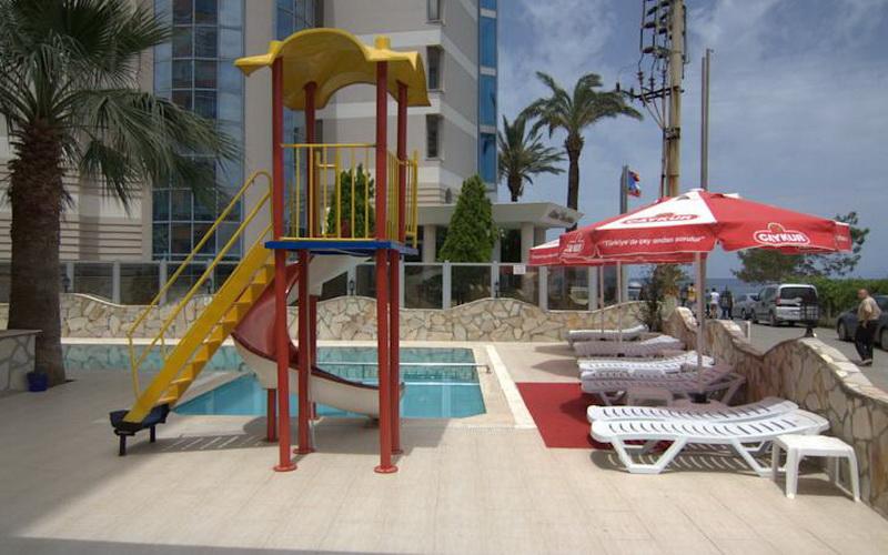 Kalamaki Beach Hotel