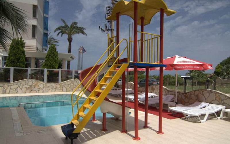 Kalamaki Beach Hotel