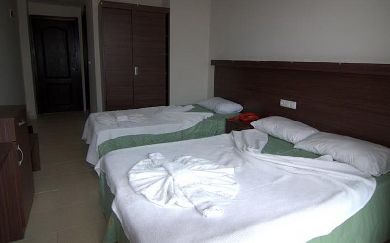 Kalamaki Beach Hotel