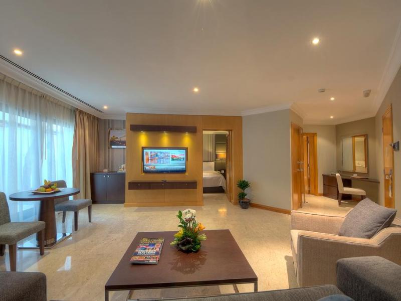 Dubai Marine Beach Resort & Spa