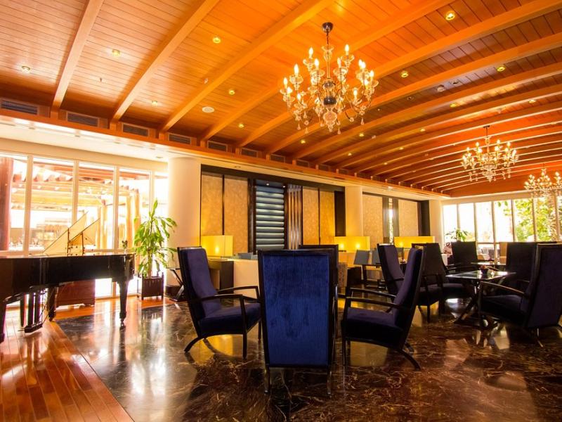 Dubai Marine Beach Resort & Spa