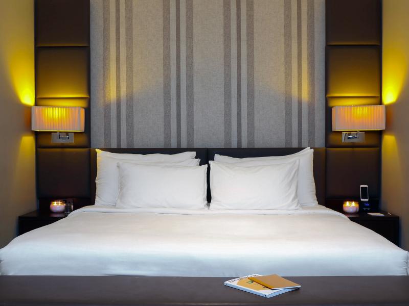 Dubai Marine Beach Resort & Spa