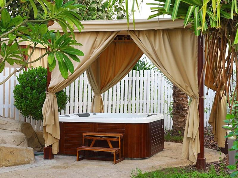 Dubai Marine Beach Resort & Spa