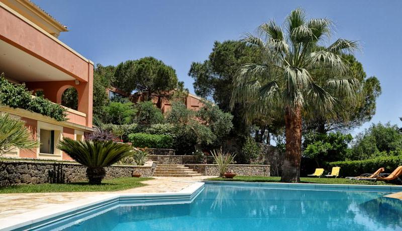 Kommeno Castle Luxury Villa 