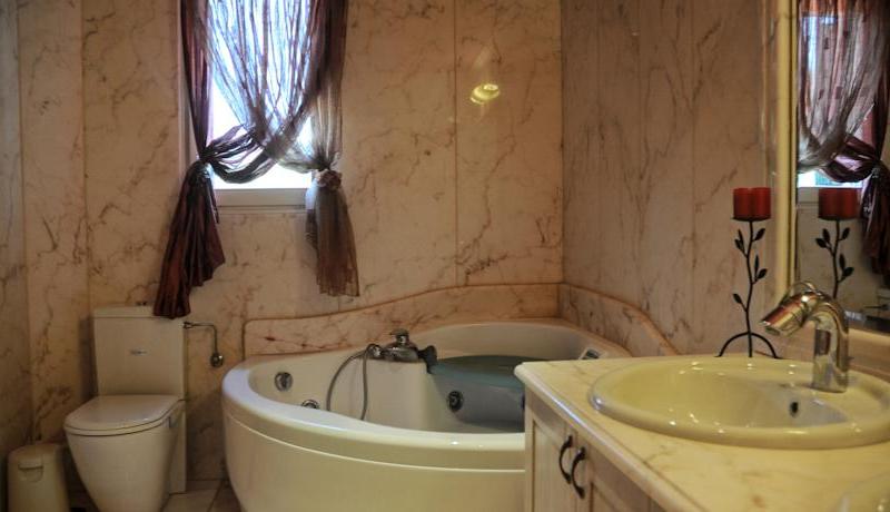 Kommeno Castle Luxury Villa 