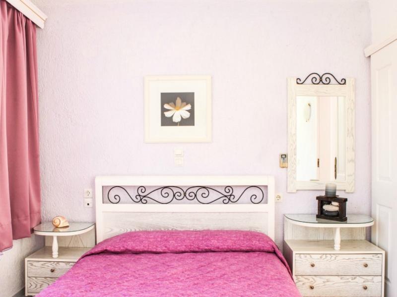 Ostria Hotel & Apartments