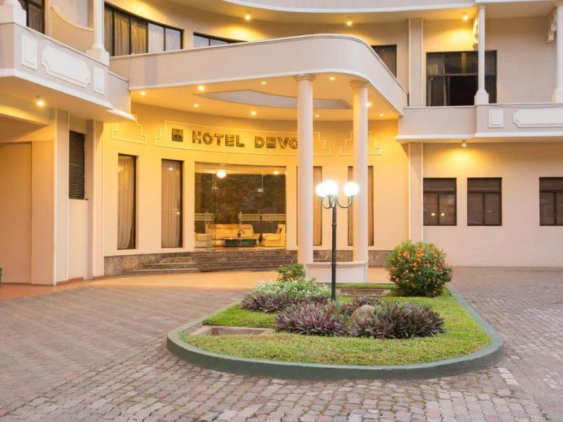 Devon Hotel 