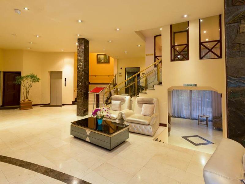 Devon Hotel 