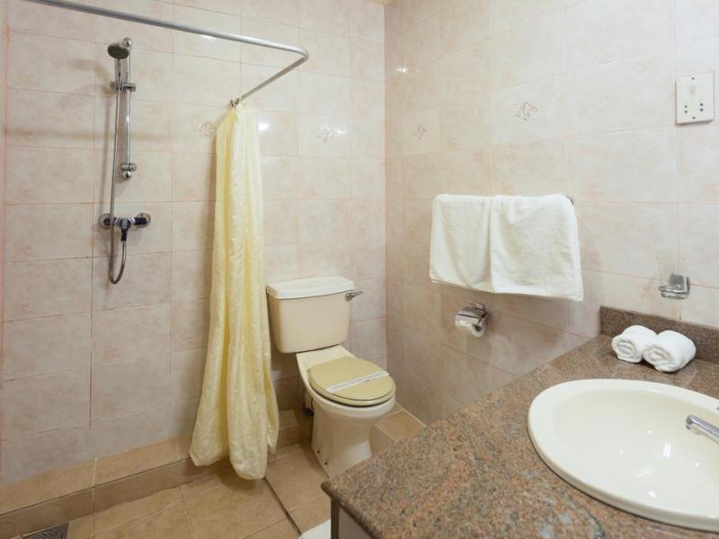 Devon Hotel 