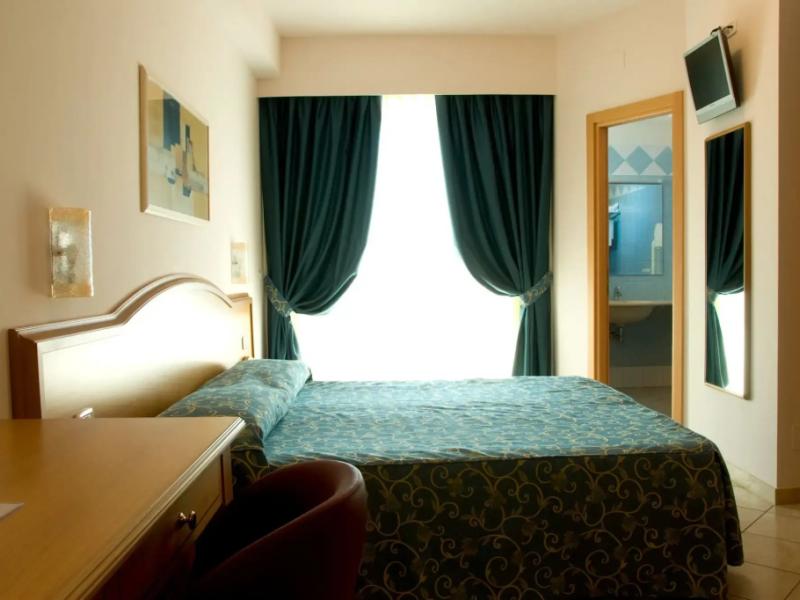 Roses Hotel