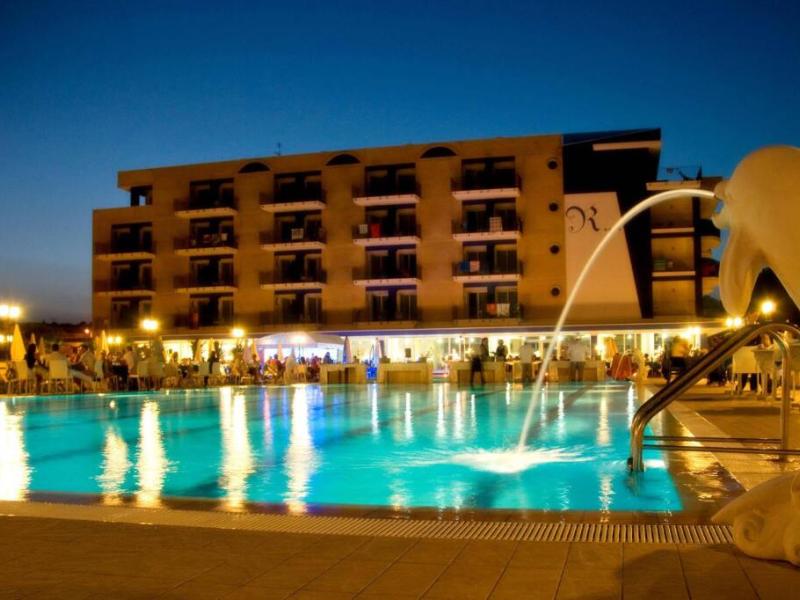 Roses Hotel