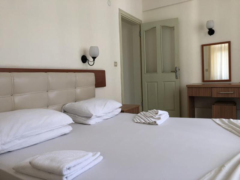 Melissa Garden Apart